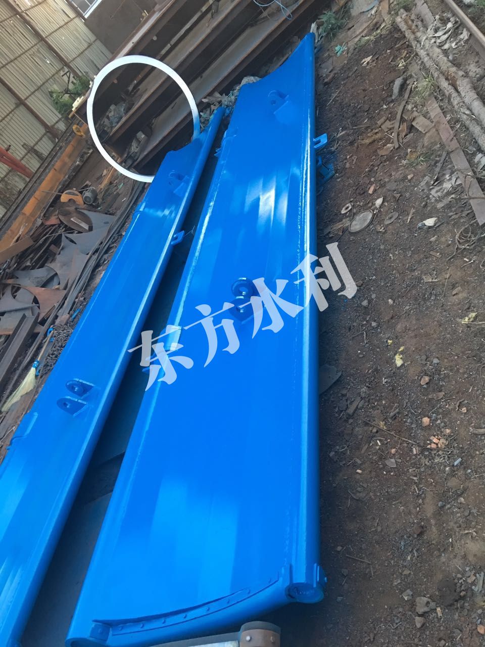 鋼制閘門(mén)